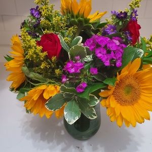 Meet your Posher, Rhea